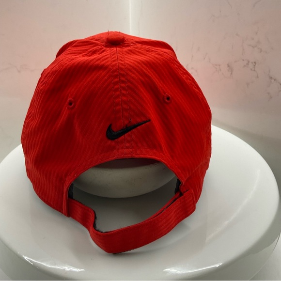Nike Golf red strapback lightweight hat one size - Picture 3 of 7